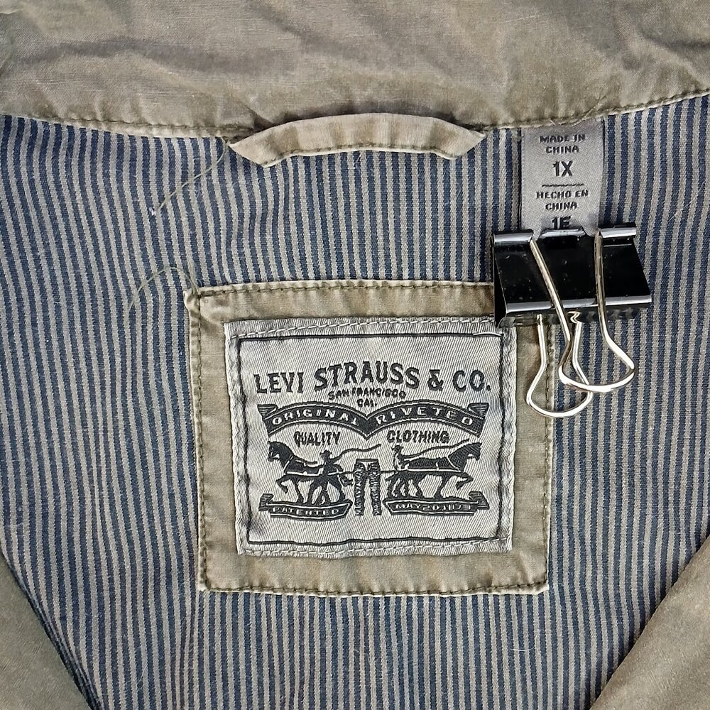 Levi's Olive Green Distressed Utility Rain Jacket EUC - Picture 8 of 10